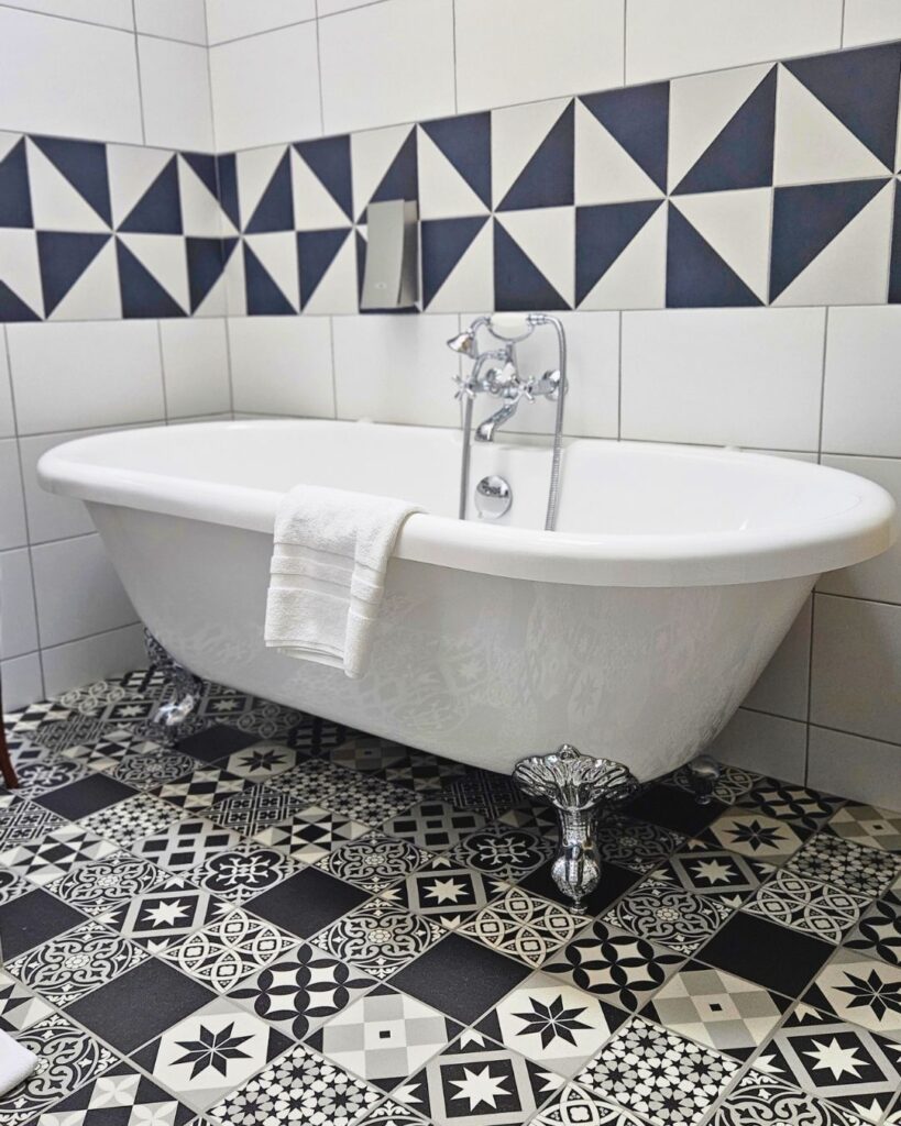 Au jeu de paume bad op pootjes